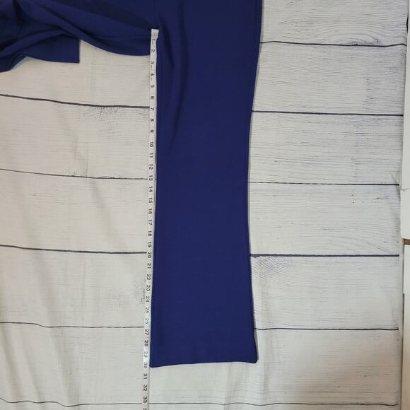 Chico's Size 1 US 8 Textured Trousers Straight Leg Thick Pants Royal Blue Work - Picture 6 of 9